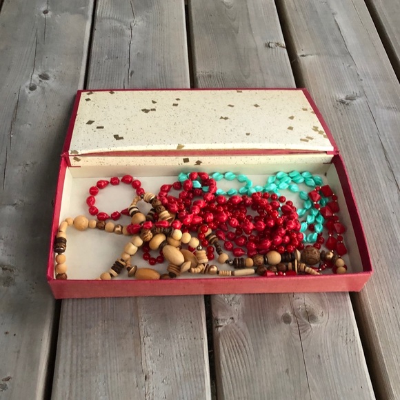 Vintage Costume Jewelry Lot in Red Butterfly Box - Picture 5 of 7